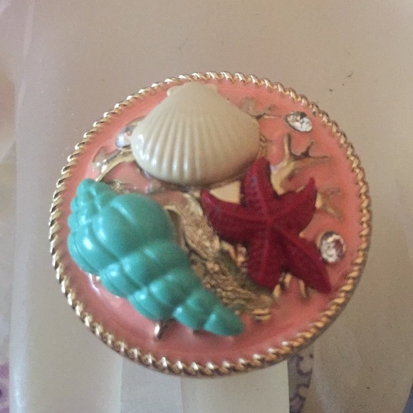 Beach 🏖 Theme Stretch Ring With Gold Tone - Picture 2 of 5